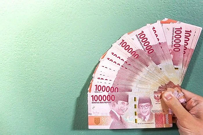 Warga Kurang Mampu di Sikka Antusias Sambut Bansos 1.500 Paket dari Ketua Umum Bhayangkari RI